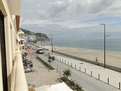 Luxuoso Apartamento Na Praia Sesimbra Exterior photo